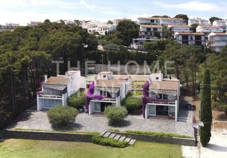Casa  Puigmal. Casa de lujo de 636 m2 con vistas en venta en llançà