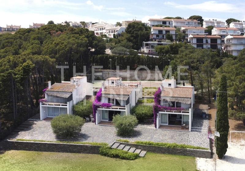 Foto 879bcbc3-59fa-4c1d-a740-d048aa04eef5. Casa amb calefacció aparcament a Carboneres - La Farella Llançà