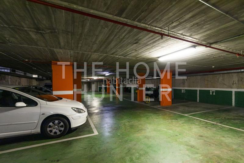 Foto bde15559-1035-41b5-b60e-4aa13324f444. Car parking in Putget - Farró Barcelona