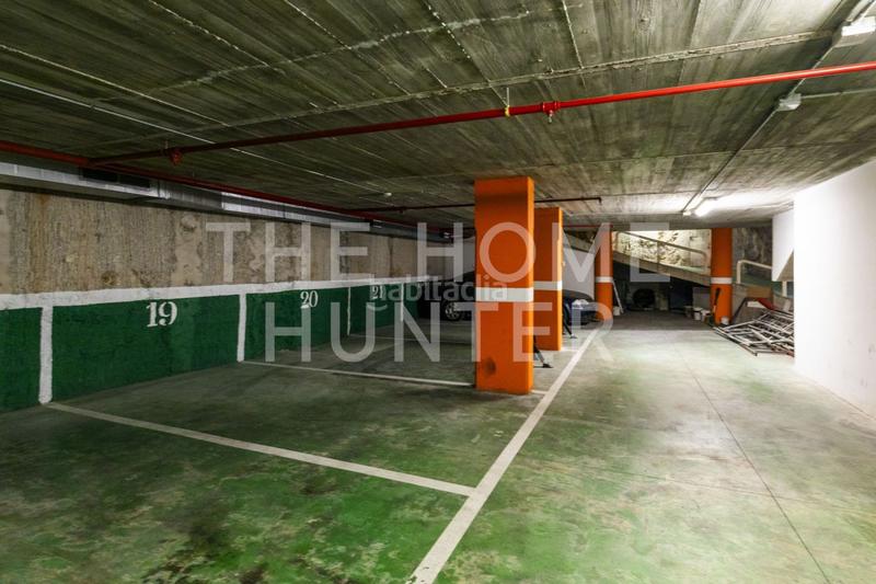 Foto bbbb35f8-b5a7-4366-ba1e-0cbb0bf50fdf. Car parking in Putget - Farró Barcelona