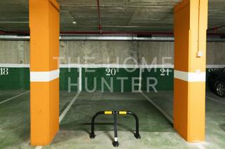 Aparcament cotxe a Putget - Farró. Aparcamiento de 14 m2 en venta en barcelona
