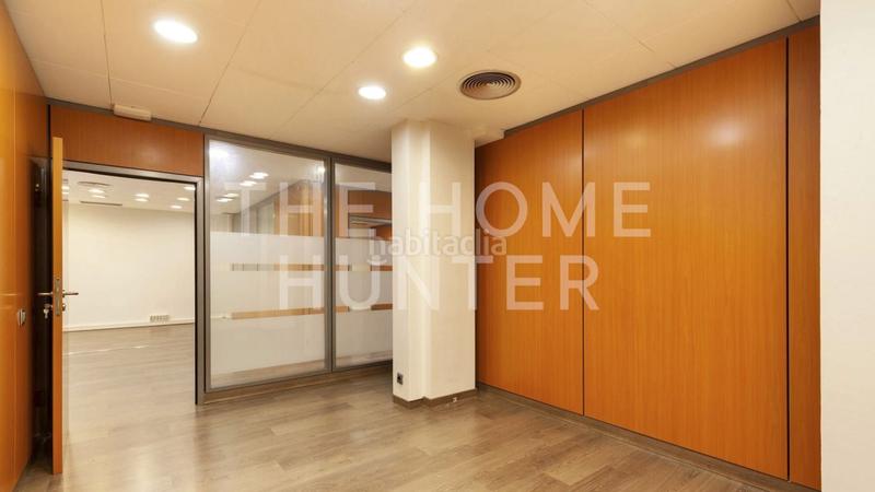 Foto 21fb2aba-4e0e-4f2e-a8dc-59fbaa8b99a0. Miete büro mit heizung in Sarrià Barcelona