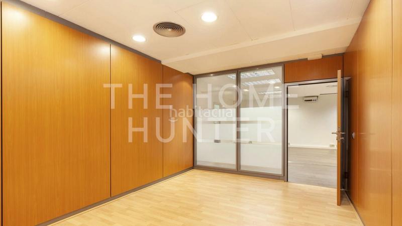 Foto 54527743-3d6a-42fe-b88a-b1e1998afca9. Miete büro mit heizung in Sarrià Barcelona