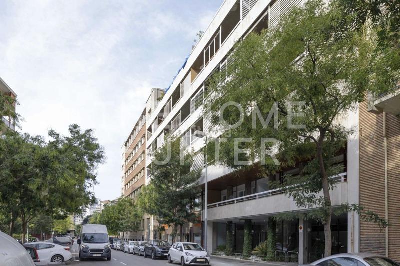 Foto 86f82acb-6ec4-4dc9-977f-32de87f2d1ea. Miete büro mit heizung in Sarrià Barcelona