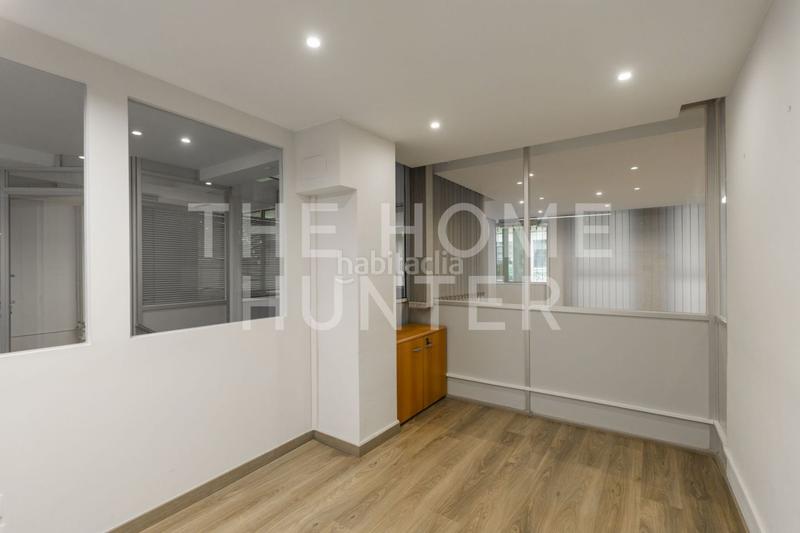 Foto 520b45a8-16fe-440a-9e06-3992395d80c8. Miete büro mit heizung in Barri de les Corts Barcelona