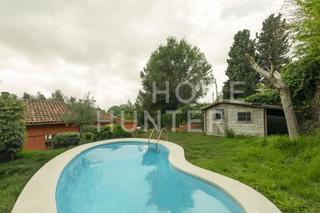 Maison  Pedregar. Casa de 175 m2 con piscina y vistas en venta en cerdanyola del v