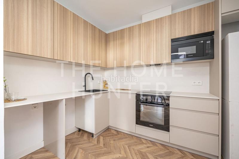 Foto d35f9246-24f7-4554-a73e-2a68c00b6c4e. Pis amb calefacció a Cortes-Huertas Madrid