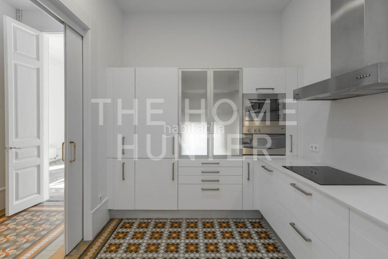 Foto de59a239-47cf-4ab3-a09d-ff83cd3d3285. Rent flat with heating in Dreta de l´Eixample Barcelona