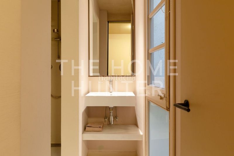 Foto 08e94267-154a-4b02-93dc-f1a6d3b40b75. Pis amb calefacció a Raval Barcelona