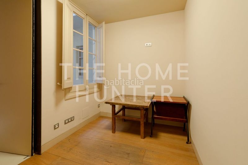 Foto 815a744e-ee50-44b1-a5bf-dc6036a1ec67. Pis amb calefacció a Raval Barcelona