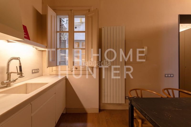 Foto d6f54b51-5f7c-4ae8-b0f4-15bbac88b9e3. Pis amb calefacció a Raval Barcelona