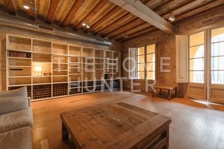 Pis  Xuclà. Piso de 213 m2 con terraza en venta en el raval, barcelona