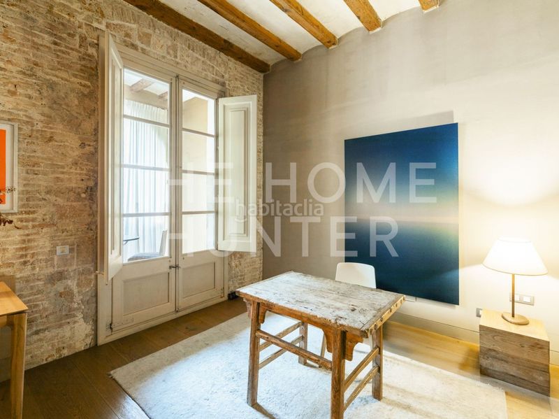 Foto b4c16fa2-5124-4a5d-b1b8-f1e1ff26d0e8. Pis amb calefacció a Raval Barcelona