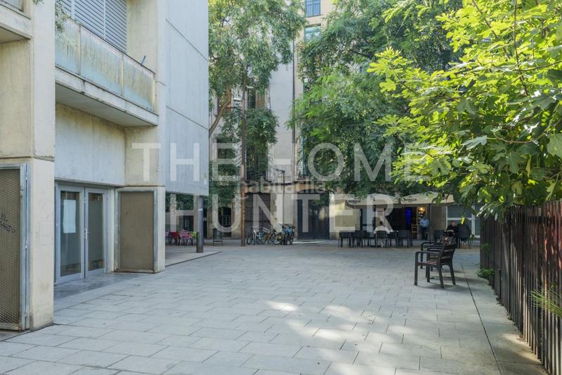 Foto 5464a439-02e3-4496-adbb-642c33fab96a. Local comercial a St. Pere - Sta. Caterina - El Born Barcelona