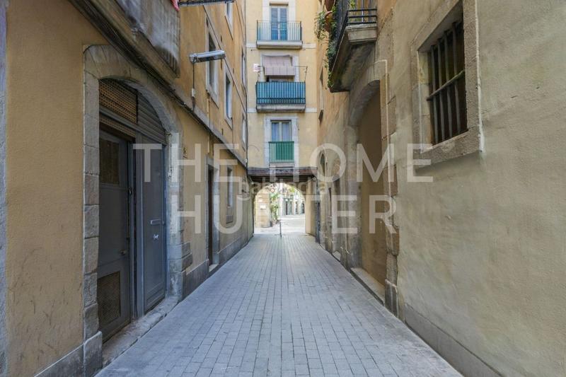 Foto adeb16fe-f0fd-4ca8-958d-baa5541da533. Local comercial a St. Pere - Sta. Caterina - El Born Barcelona