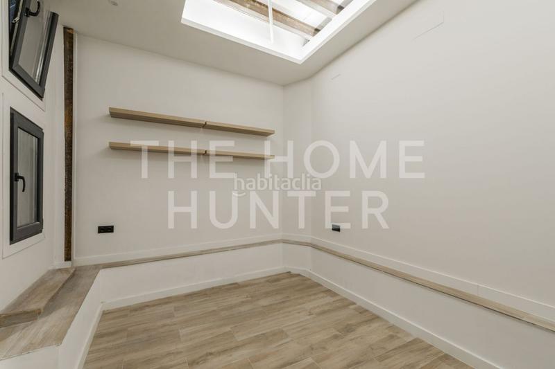 Foto ae8554ff-87b6-4da9-aca3-09c6ffc9f324. Local comercial a St. Pere - Sta. Caterina - El Born Barcelona