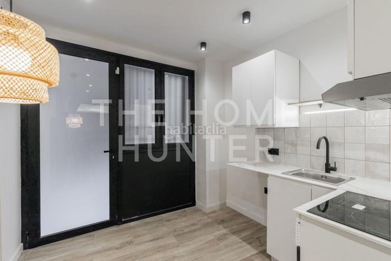 Foto edaf362f-1e68-4fa1-96c7-92a37c7cff87. Local comercial a St. Pere - Sta. Caterina - El Born Barcelona