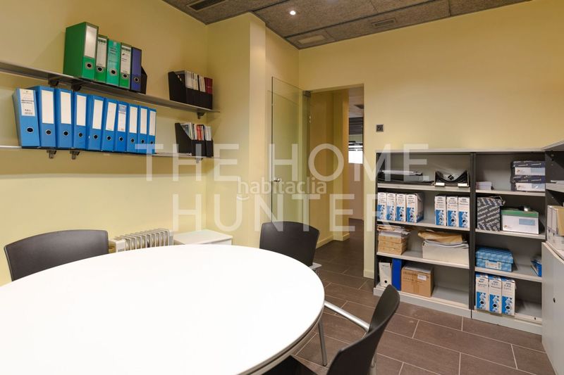 Foto d5ddc143-45f6-444c-ba63-f0fbe6dc380a. Local comercial a Sant Ramon - Maternitat Barcelona