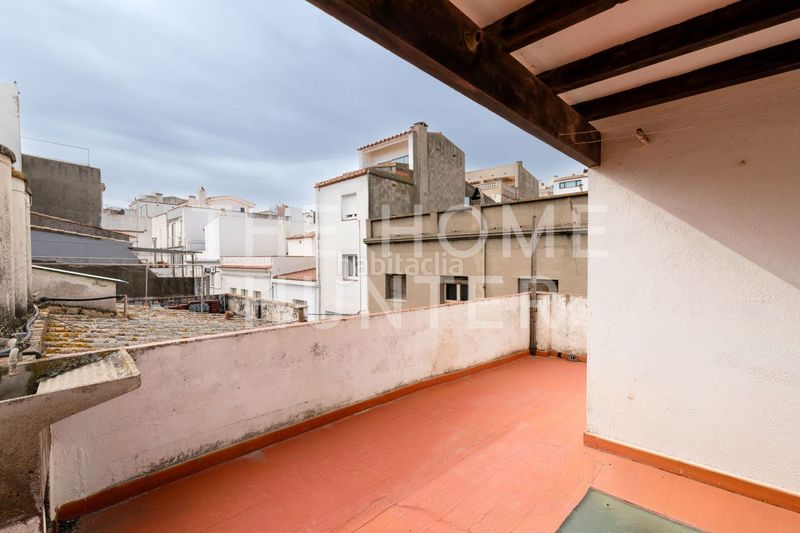 Foto 388b467c-a865-43e9-a55f-ee9e730405ef. Casa a Nucli Antic Escala (L´)