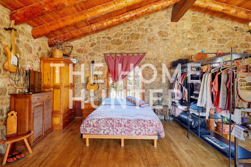 Foto a562b86a-08cc-4c02-893c-9cdffda9bcaa. Casa amb calefacció aparcament a Saldes