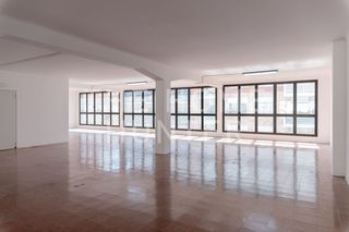 Miete Büro  Cl taquigraf serra. Oficina de 438 m2 en alquiler en les corts, barcelona