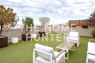 Àtic  Ramon albó. Ático de 150 m2 con vistas y terraza en venta en barcelona