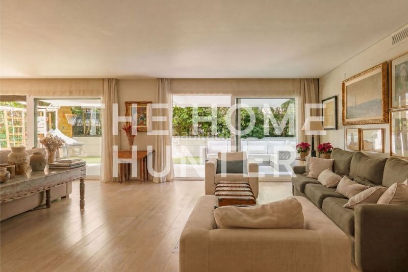 Foto b00bcbbd-932b-45ca-a316-333285e2a0bc. Pis amb calefacció piscina a Tres Torres Barcelona