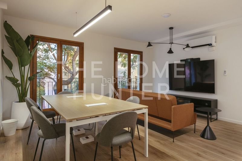 Foto 01ebe406-f928-40af-bc68-00e40ec2c5b5. Casa amb calefacció aparcament piscina a Sagrada Família Barcelona