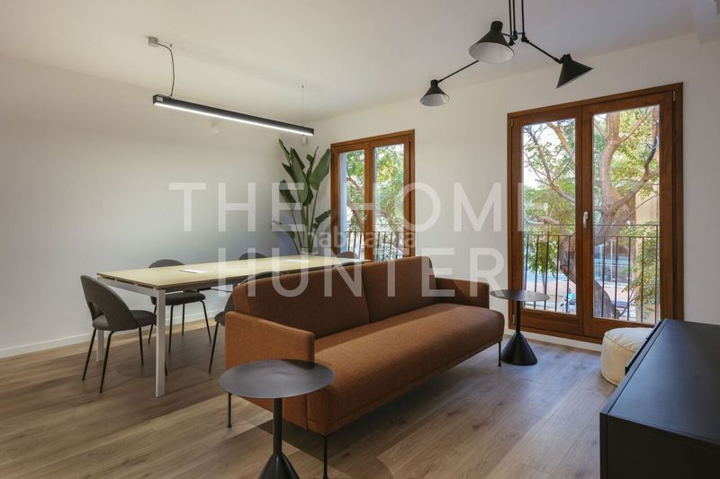 Foto 0ddbe74d-c56f-4d43-b62a-6d3cf92943c6. Casa amb calefacció aparcament piscina a Sagrada Família Barcelona