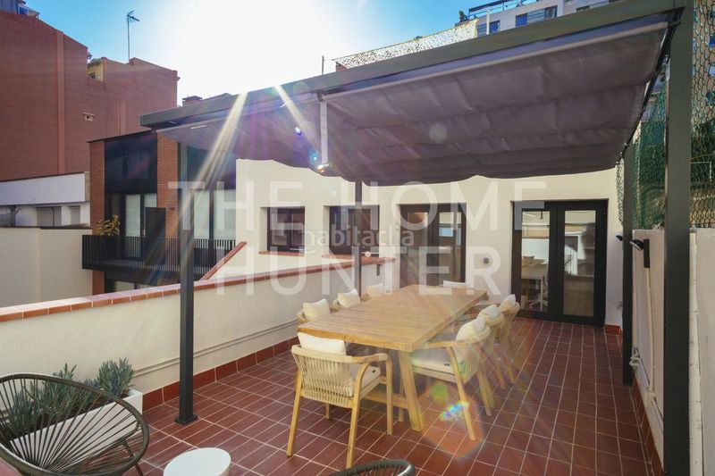 Foto 148ce66c-e0ee-4c6f-9f3c-9dba39a261f3. Casa amb calefacció aparcament piscina a Sagrada Família Barcelona