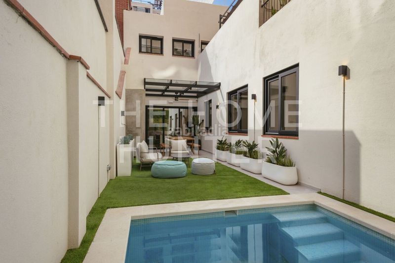 Foto 482484aa-5bbe-494a-9bb9-b3fe1f81b014. Casa amb calefacció aparcament piscina a Sagrada Família Barcelona