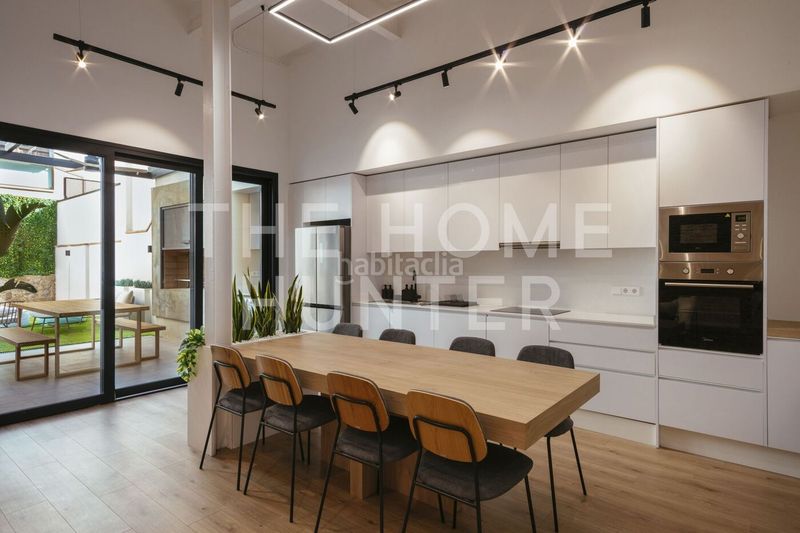 Foto 4ce38b93-fa4b-439c-b622-55d4ad35ed15. Casa amb calefacció aparcament piscina a Sagrada Família Barcelona