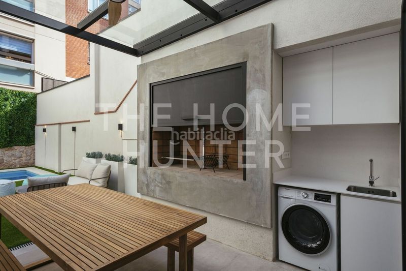 Foto 83c35007-bc05-4024-ab0b-9a61bc323596. Casa amb calefacció aparcament piscina a Sagrada Família Barcelona