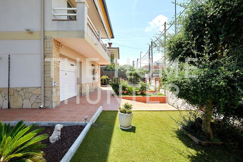 Foto 355ef73d-dcc7-412b-bd4d-cbb70ee5f59c. Casa amb calefacció aparcament piscina a L´Antiga Esquerra de l´Eixample Barcelona