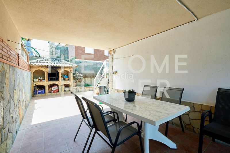 Foto 40a65788-3b39-48ed-9b4e-3bfde3dc637f. Casa amb calefacció aparcament piscina a L´Antiga Esquerra de l´Eixample Barcelona