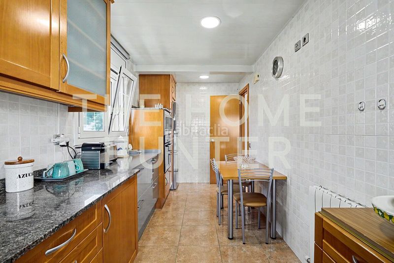 Foto c1baeca1-2727-4412-9ba4-fcb8b809b468. Casa amb calefacció aparcament piscina a L´Antiga Esquerra de l´Eixample Barcelona