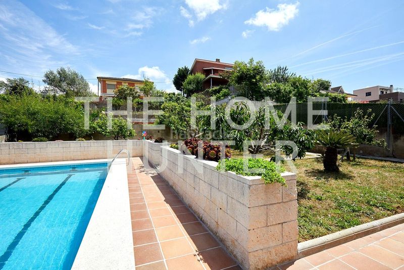 Foto cbec0037-427f-4b3c-9752-54745a8fe96e. Casa amb calefacció aparcament piscina a L´Antiga Esquerra de l´Eixample Barcelona