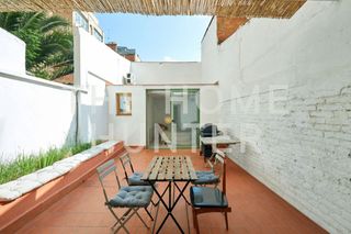 Pis  Cl muntanya. Piso de 125 m2 con terraza en venta en barcelona