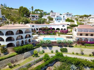 Xalet en Avenida belgica 23. Conjunto de dos chalets en las atalayas, pe�iscola