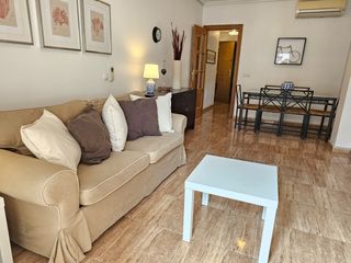 Lloguer Apartament a Avenida romería de la virgen del carmen 50. Coqueto apartamento de dos dormitorios a 3 minutos de la playa d