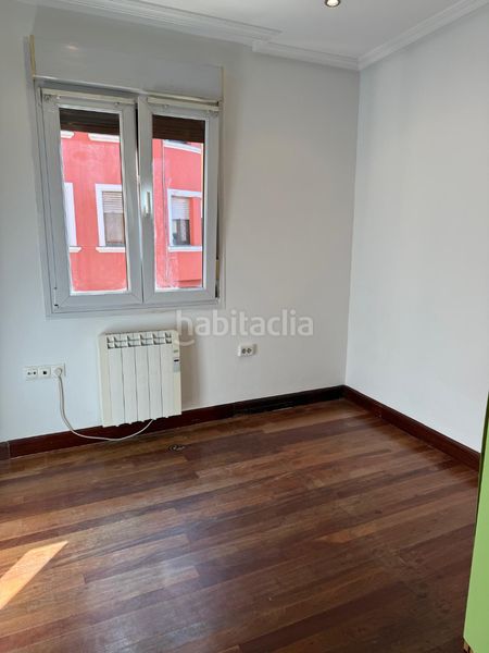 Foto 2757d2f8-0e68-4b10-ade0-6a3c0e8672d5. Pis amb calefacció a Centro Barakaldo