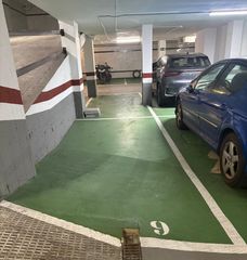 Miete Autoparkplatz in Rodríguez arias kalea 70. Alquiler de garaje para coche pequeño
