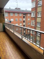 Appartamento  Juan sebastian elkano kalea. Piso exterior con terraza en el centro de galdakao