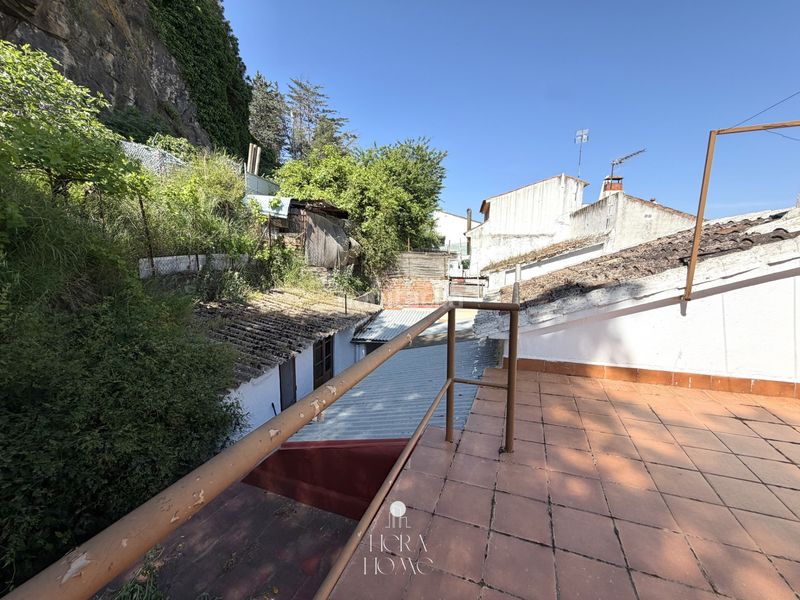 Foto b5f10c7d-82fb-414f-881e-98f187897ca2. Casa adossada a Ardales