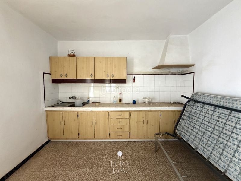 Foto 22f0d2d7-c740-4d46-9644-f8e5e58c31e5. Casa adossada amb aparcament a Álora