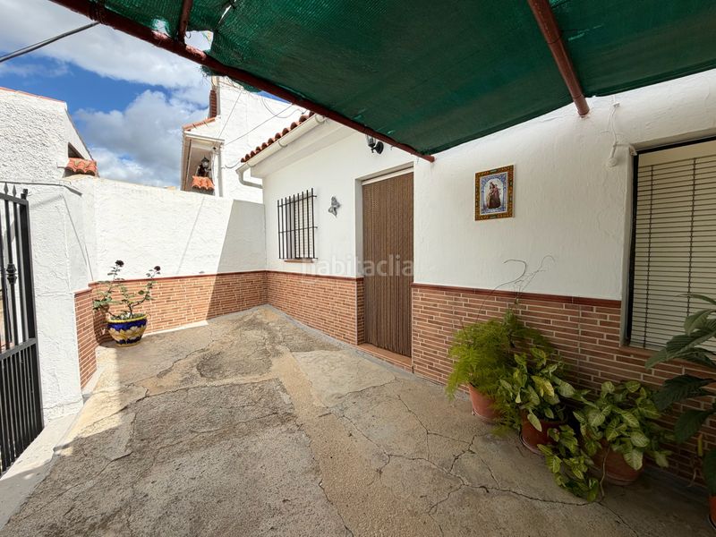 Foto f2c77e7c-86de-40e6-8711-0ac005e59a59. Casa amb aparcament a Gibralgalía Cártama