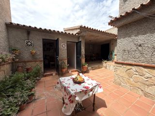 Masia  Barriada estaci�n del chorro. Casa rural �nica en el chorro, m�laga