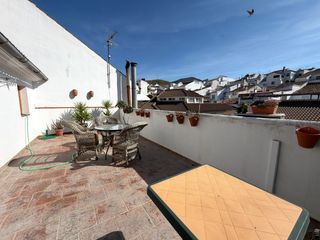 Reihenhaus  Calle sevílla. Oportunidad de inversión en ardales: casa adosada con local come