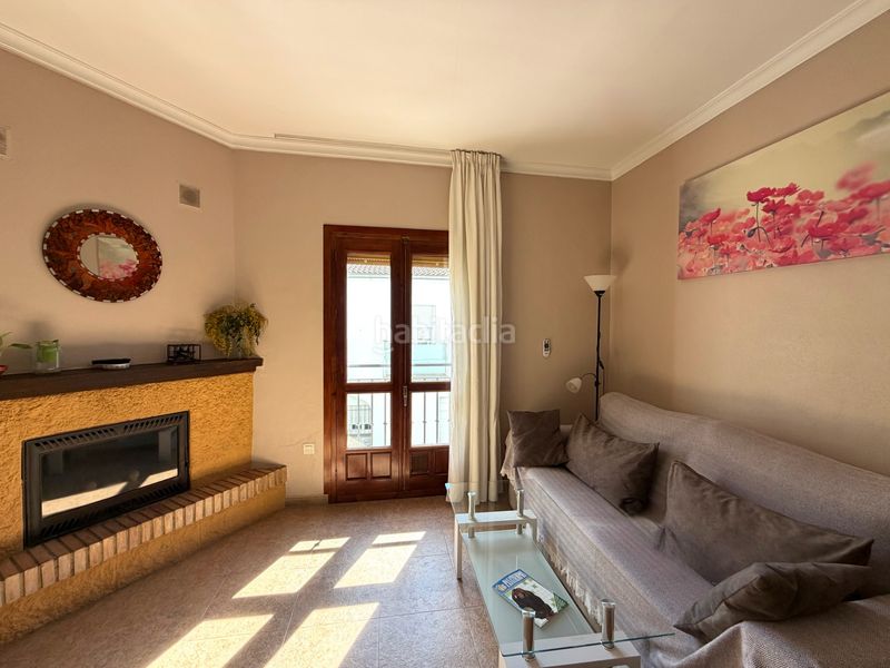 Foto 841f0efb-a16e-49c2-9e07-d0b2b6fb8936. Casa adossada amb xemeneia aparcament a Ardales