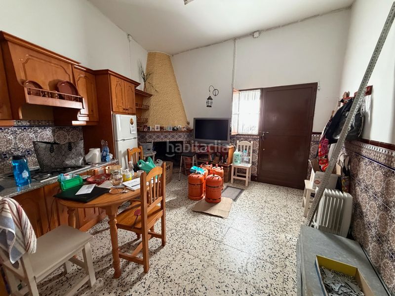 Foto e37825fa-3e10-4d15-a948-30d417599632. Casa adossada amb xemeneia aparcament a Ardales